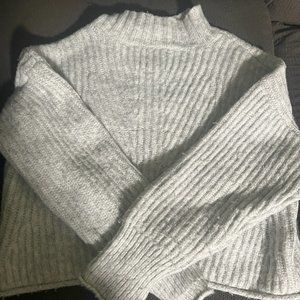 GB cropped sweater